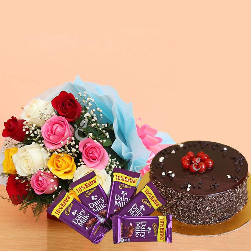 Mix Roses and Cake With Chocolate